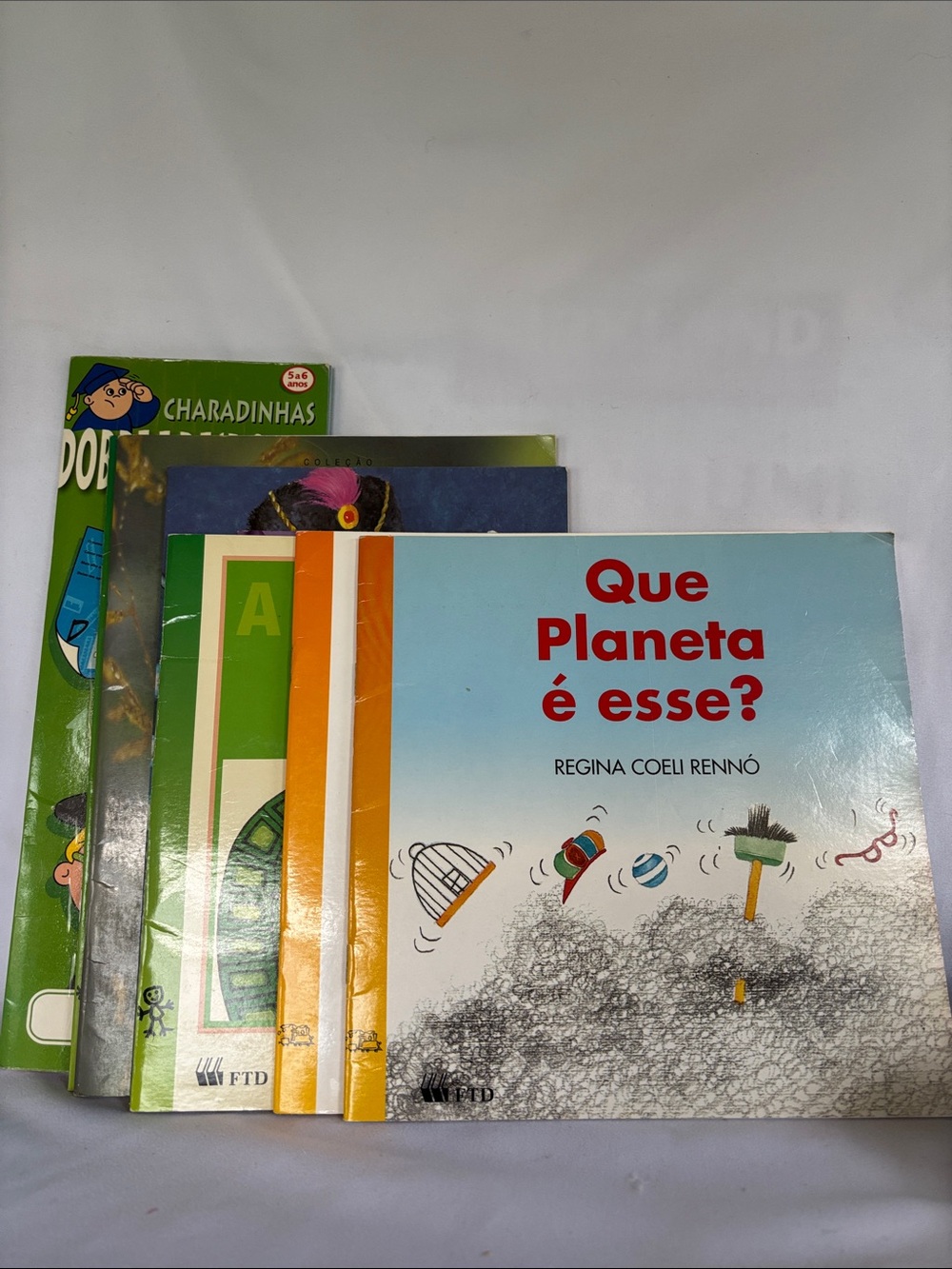 SET OF 10 CHILDREN’s BOOKS BRAZIL PORTUGUESE LANGUAGE.